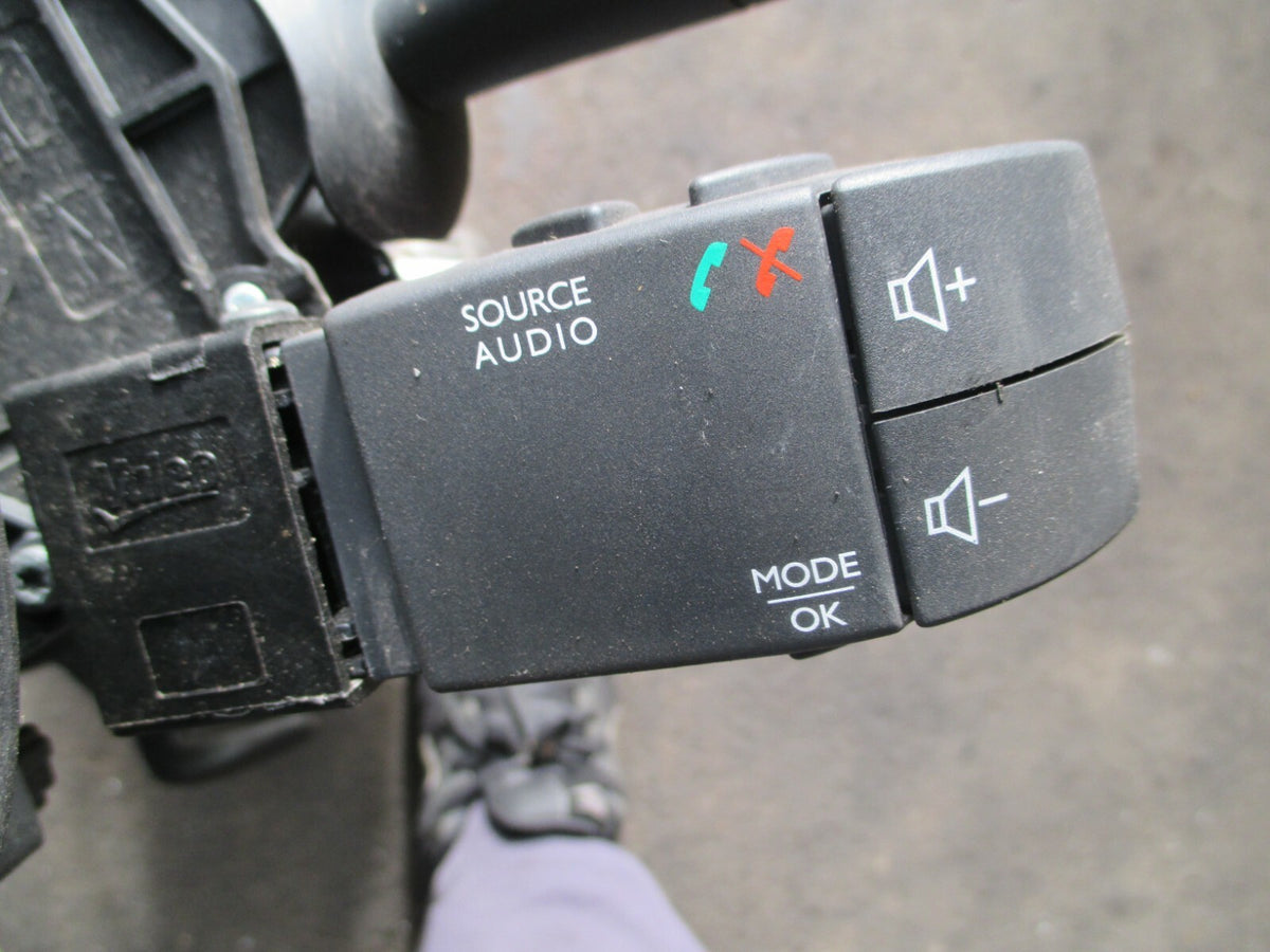 RENAULT CLIO MK4 STEERING COLUMN WITH STEERING WHEEL