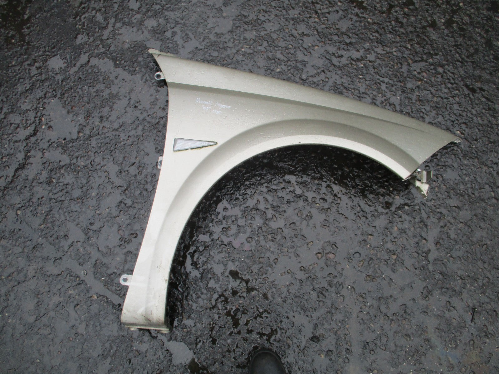 2005 RENAULT MEGANE MK2 OF DRIVER SIDE WING PANEL GOLDEN