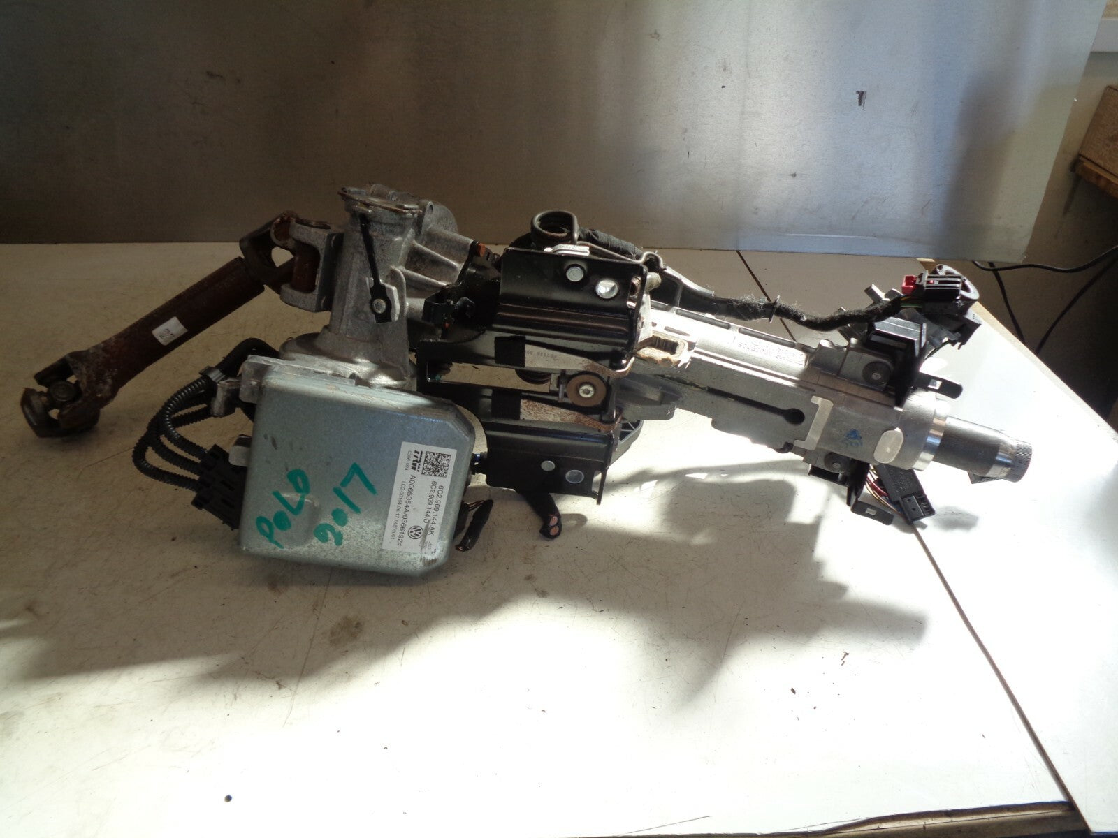 VW VOLKSWAGEN POLO SKODA FABIA 2017 1.0 PETROL STEERING COLUMN 6C2423510BQ