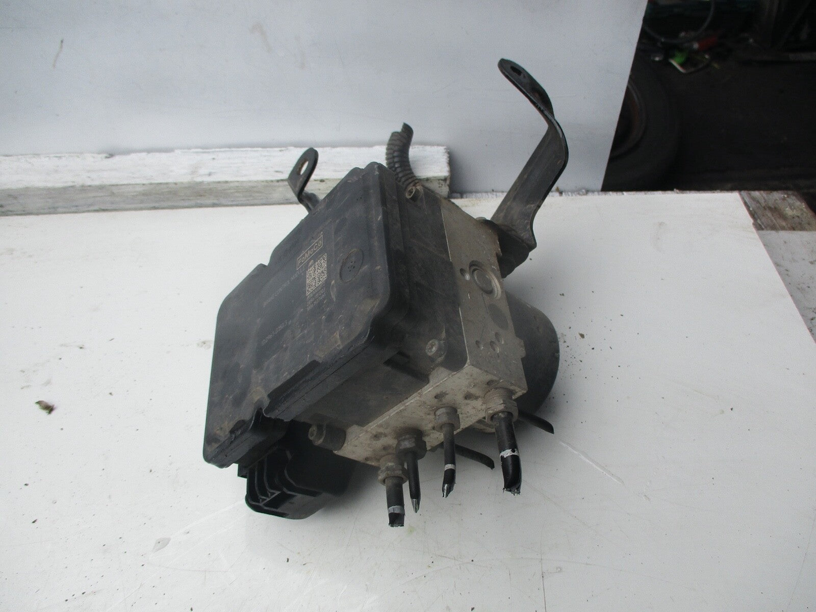 FORD FIESTA MK7 1.4 ABS PUMP 27040834128013