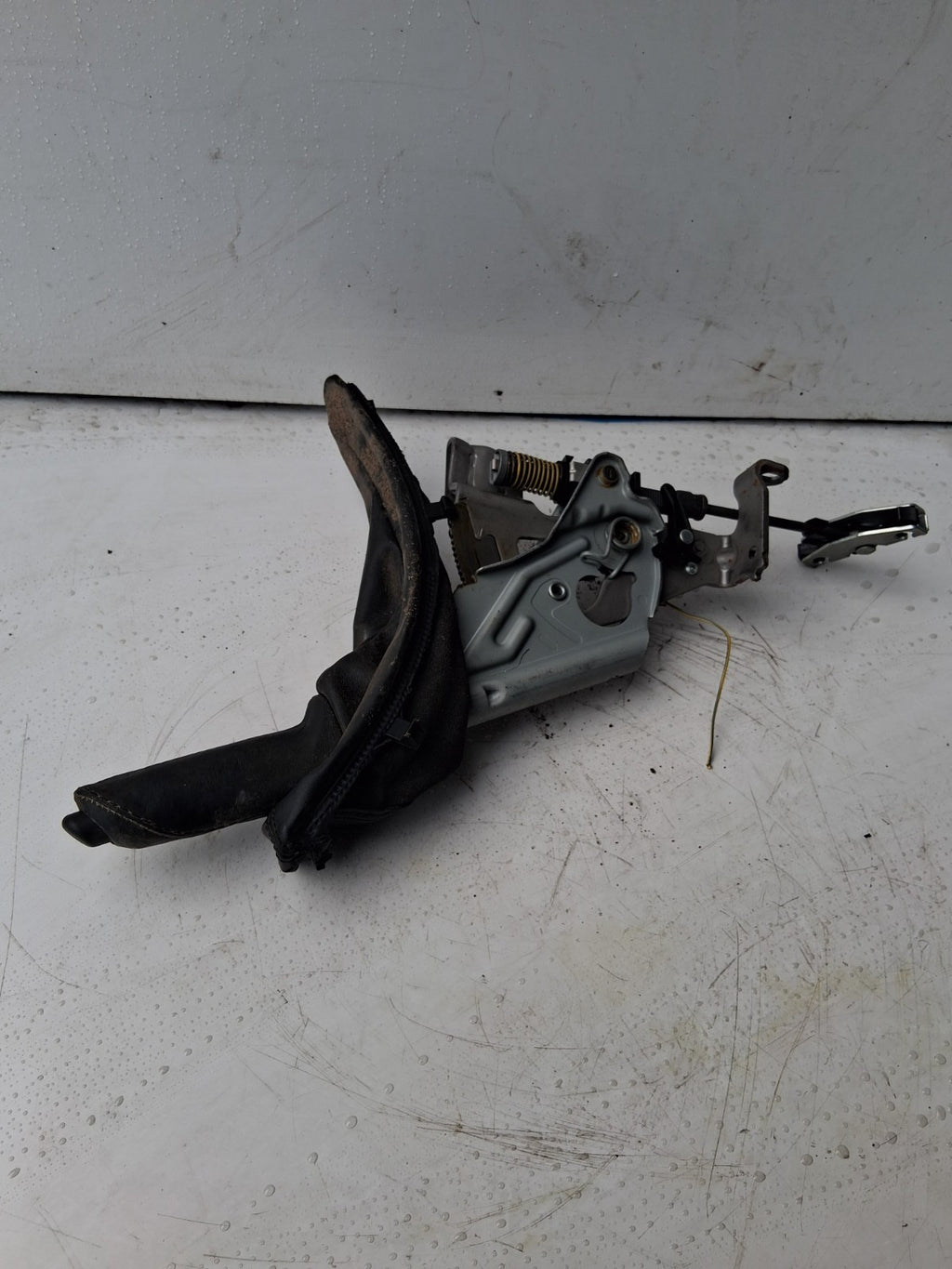 2017 BMW 3 SERIES F30 MANUAL HANDBREAK LEVER 687677501RL