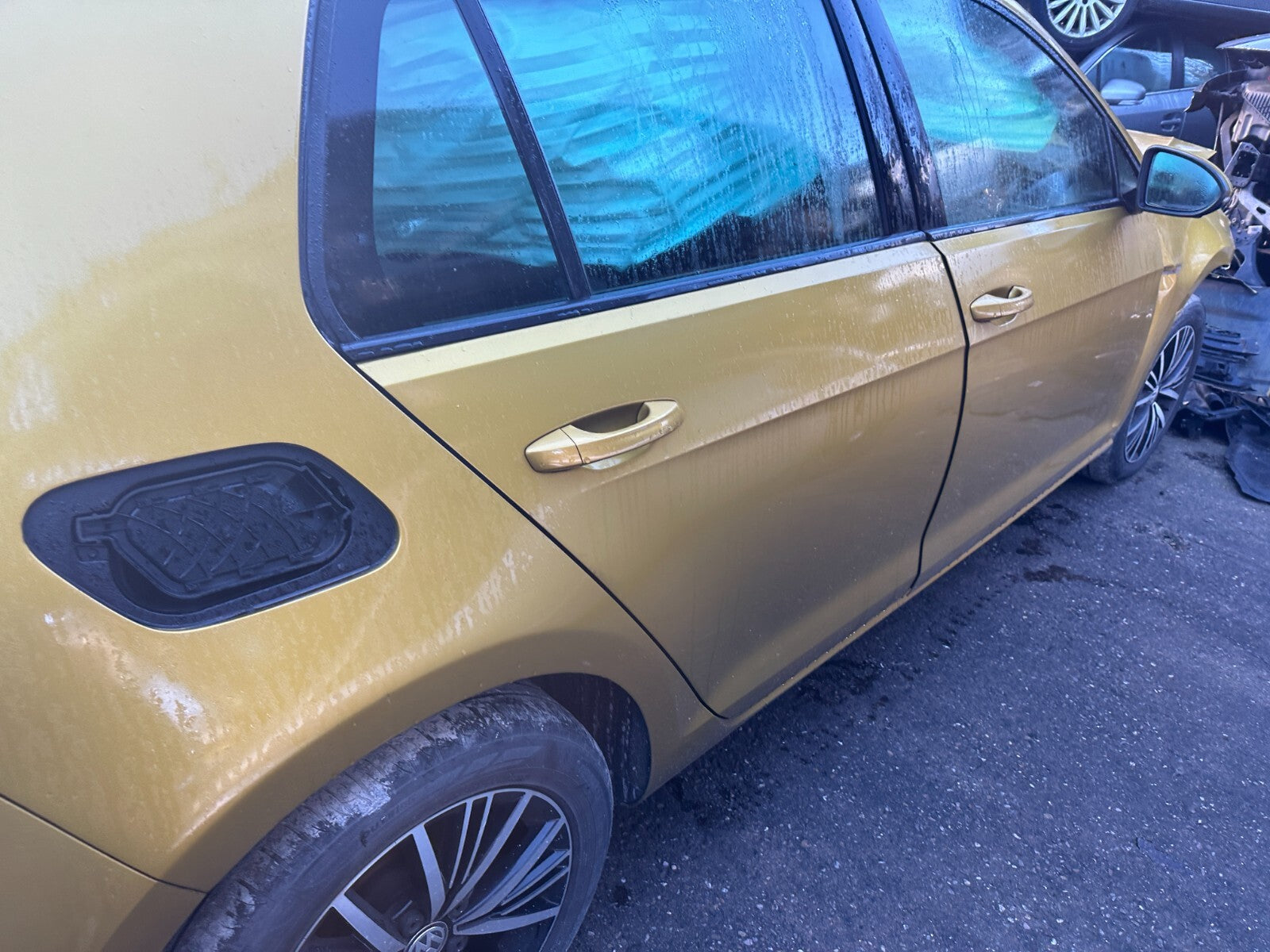 2018 VW VOLKSWAGEN GOLF MK7 OSR DRIVER SIDE REAR DOOR BARE YELLOW LR1X