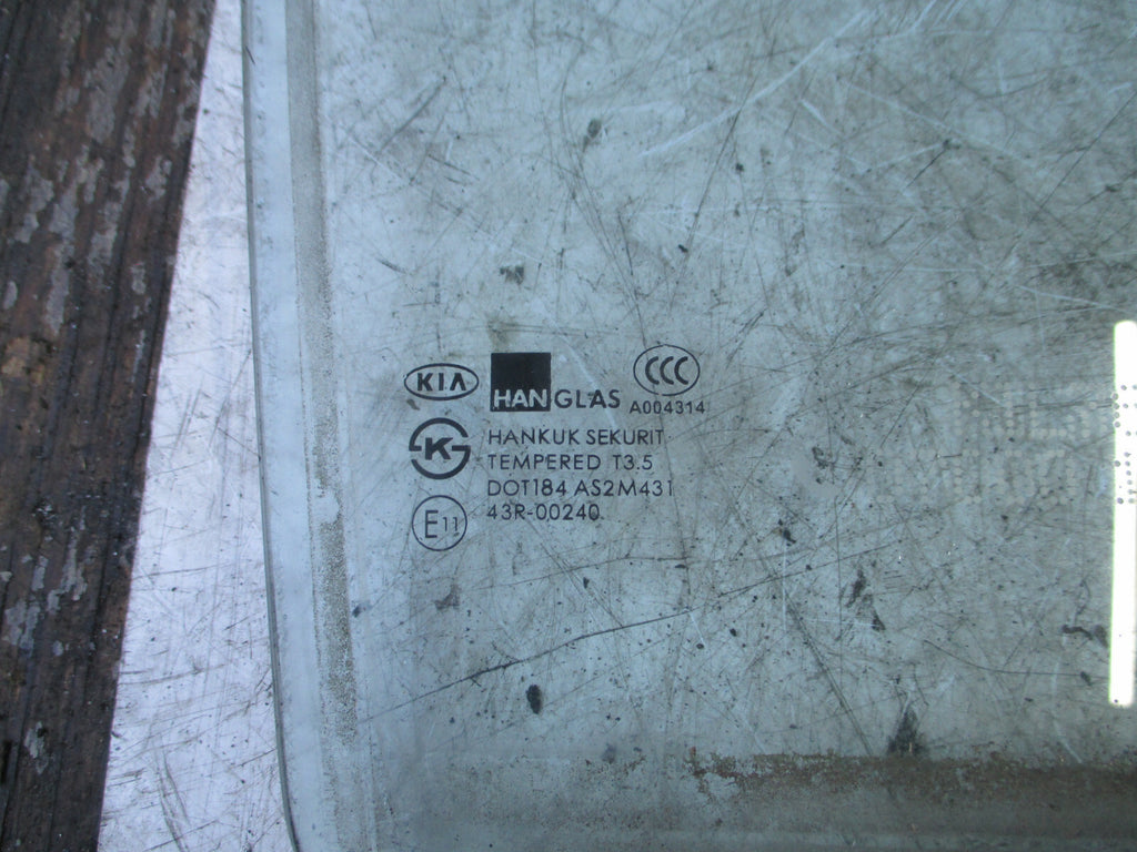 KIA SEDONA MK1 2004 OSF DRIVER SIDE FRONT DOOR WINDOW GLASS
