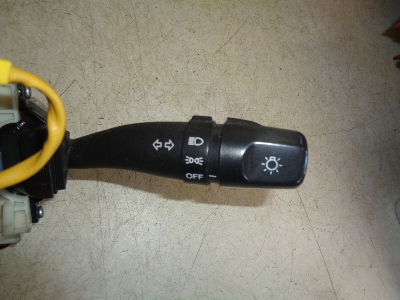 HYUNDAI ACCENT 2000 MK2 COMBINATION SWITCH WIPER INDICATOR SQUIB SWITCH STALKS