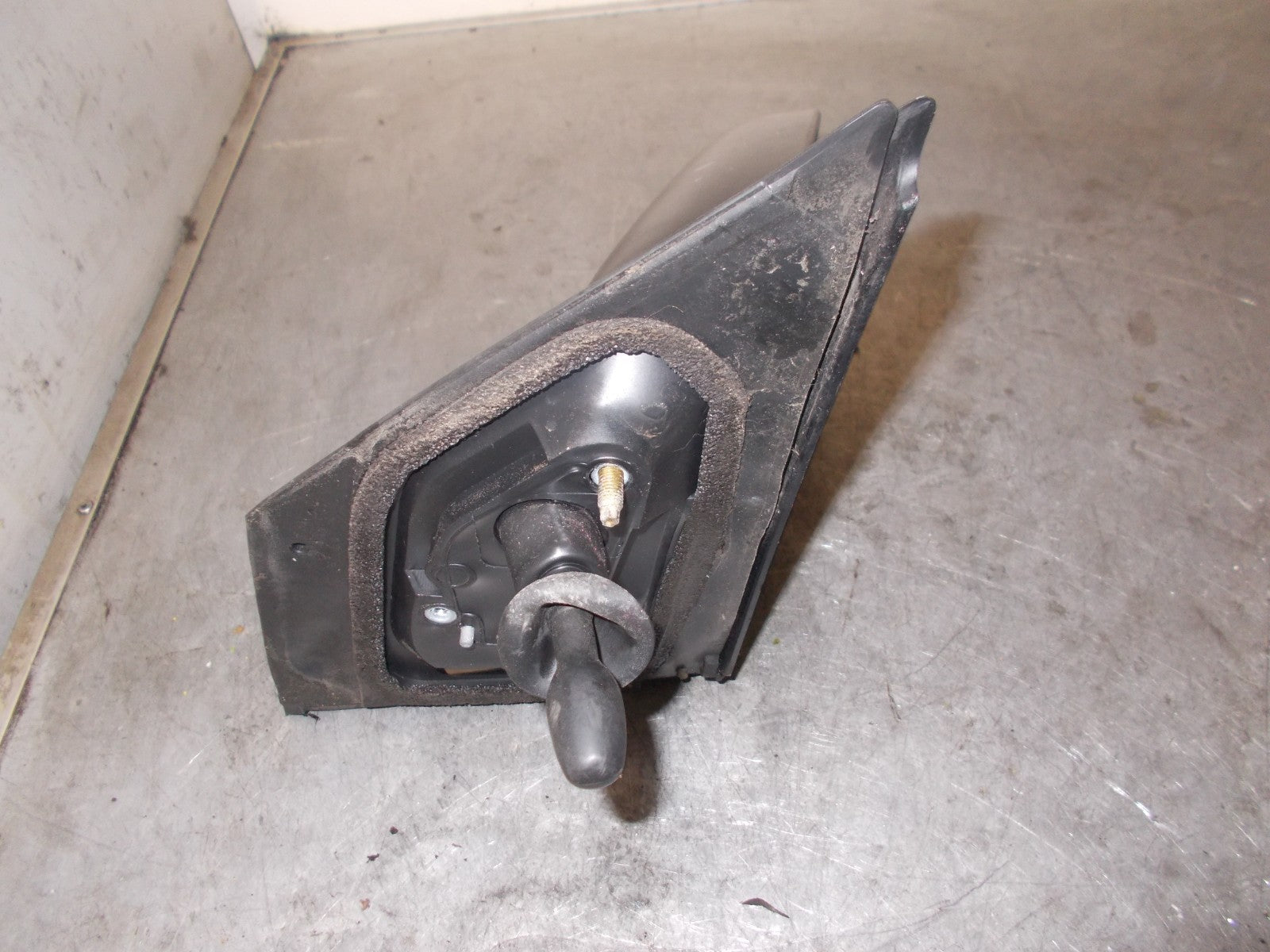 TOYOTA YARIS 2003 OS DRIVER SIDE MANUAL WING MIRROR BLACK 879100D02000