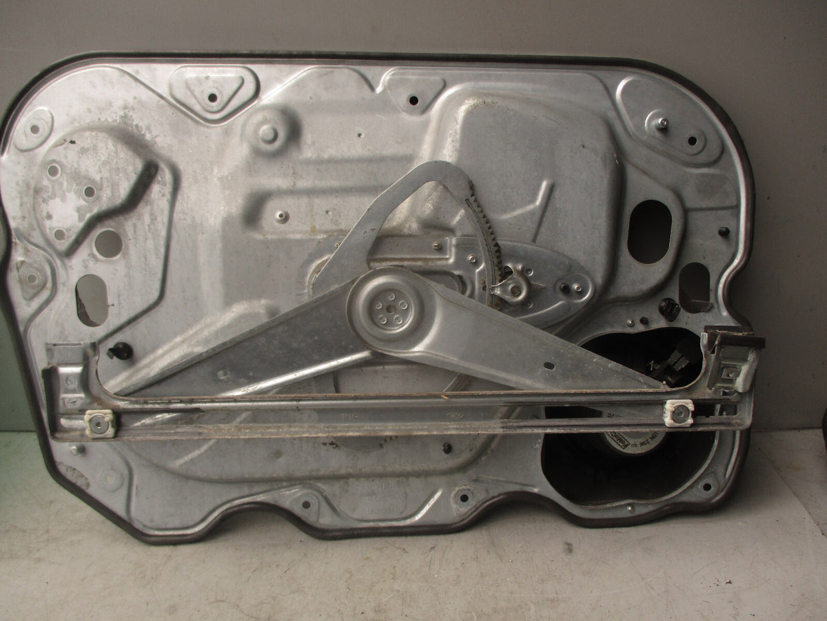 2010 FORD FOCUS MK2 OSF DRIVER FRONT RIGHT WINDOW MOTOR & REGULATOR A12304593