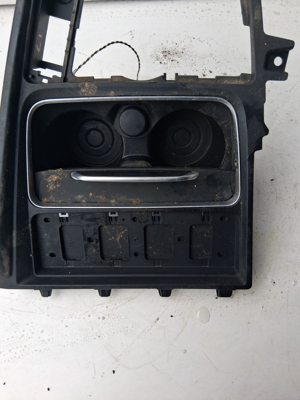 2017 BMW 3 SERIES F30 CENTRE CONSOLE CUP HOLDER STORAGE COMPARTMENT 105495997C
