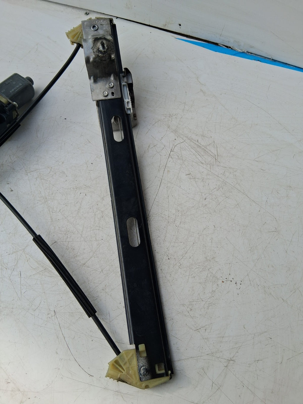 SEAT LEON 2017 MK3 NSF PASSENGER FRONT WINDOW MOTOR REGULATOR 5Q0959801B