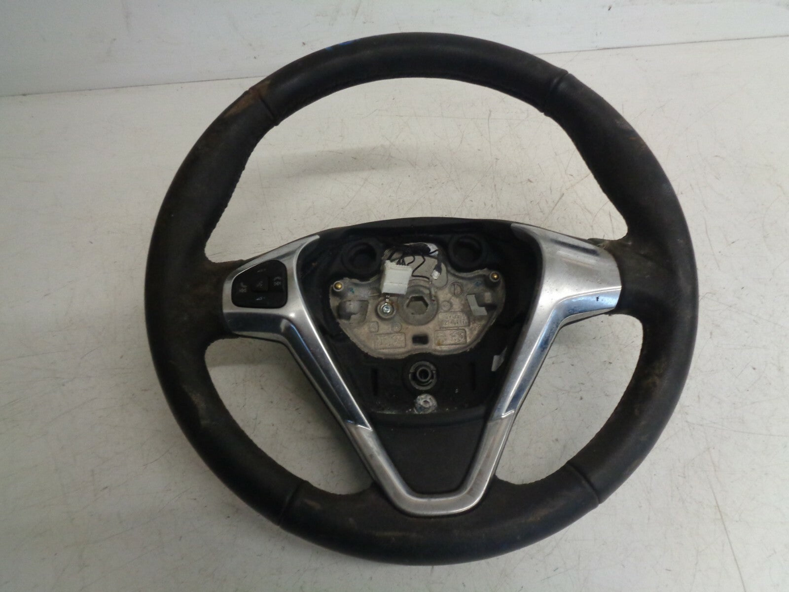 FORD FIESTA 2008-2017 3 SPOKE LEATHER STEERING WHEEL C1BB3600EA3ZHE