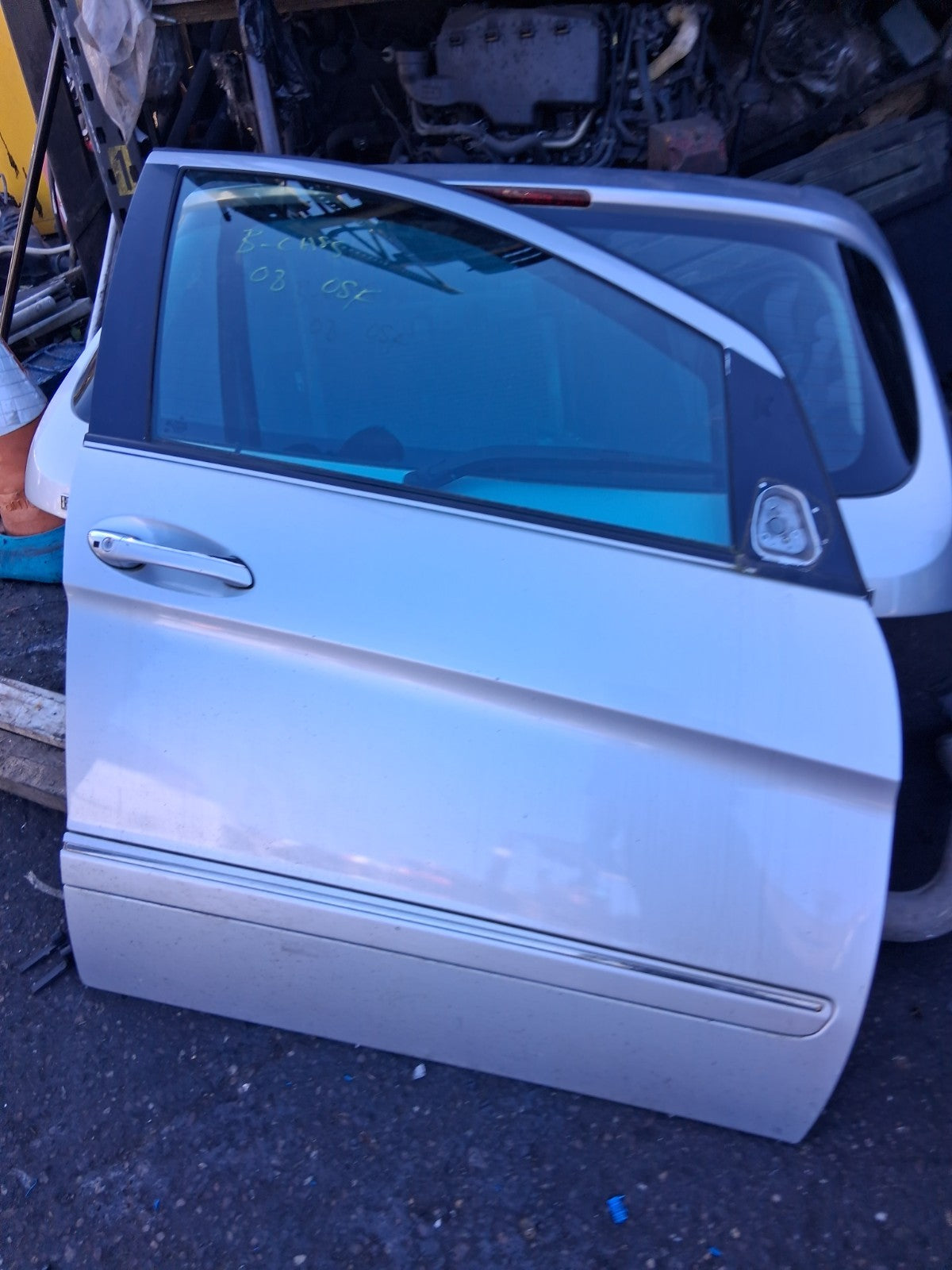 2008 MERCEDES B CLASS W245 OSF DRIVER SIDE FRONT RIGHT BARE DOOR SILVER