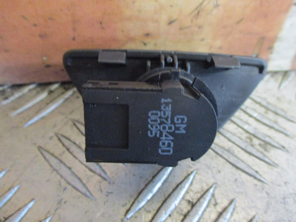 VAUXHALL VIVA 2015 SECURITY LAMP 13578460
