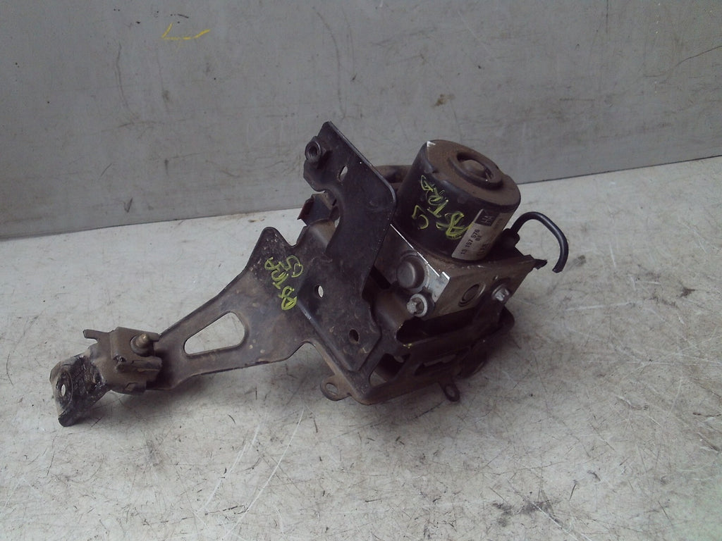 2005 VAUXHALL ASTRA H ABS PUMP MODULATOR 13157576