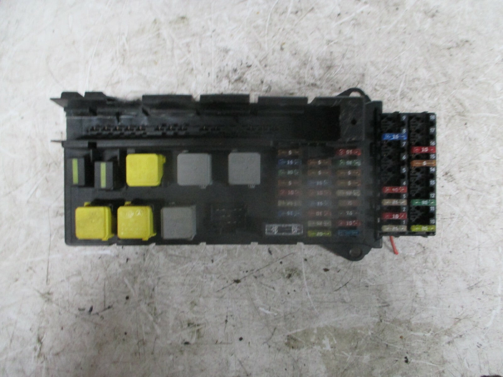 VW VOLKSWAGEN CRAFTER 2015 MK1 FUSE RELAY BOX 9065450201 FUSEBOX