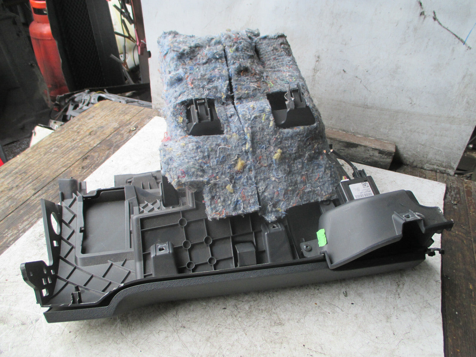 RENAULT KANGOO 2013 NS PASSENGER SIDE STORAGE COMPARTMENT GLOVEBOX