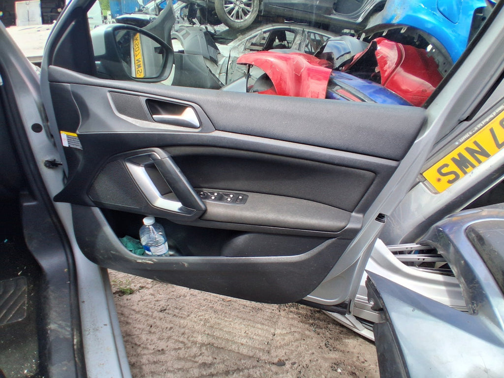 2014 PEUGEOT 308 MK2 HATCH OSF DRIVER SIDE FRONT DOOR CARD PANEL