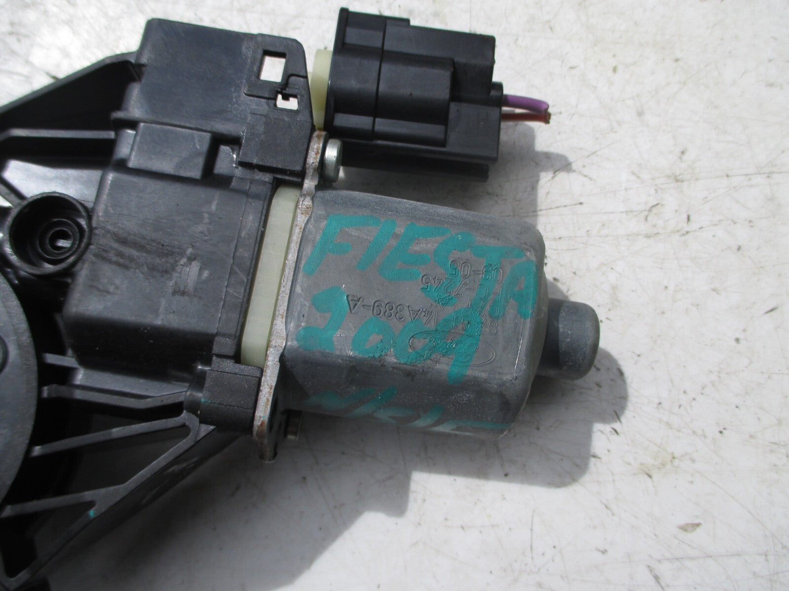 FORD FIESTA MK7 2009 NSF PASSENGER FRONT WINDOW REGULATOR MOTOR ONLY 0130822406