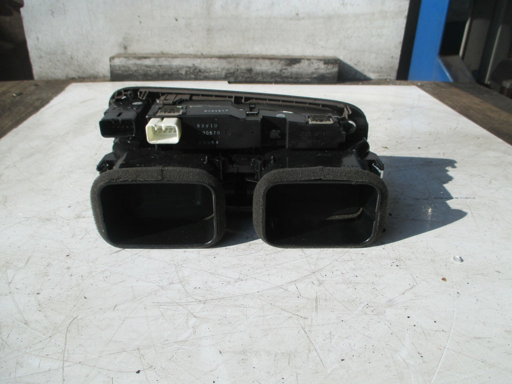 LEXUS GS300 1998 MK2 FRONT CENTRE AIR VENTS WITH CLOCK INFO DISPLAY 5566030340