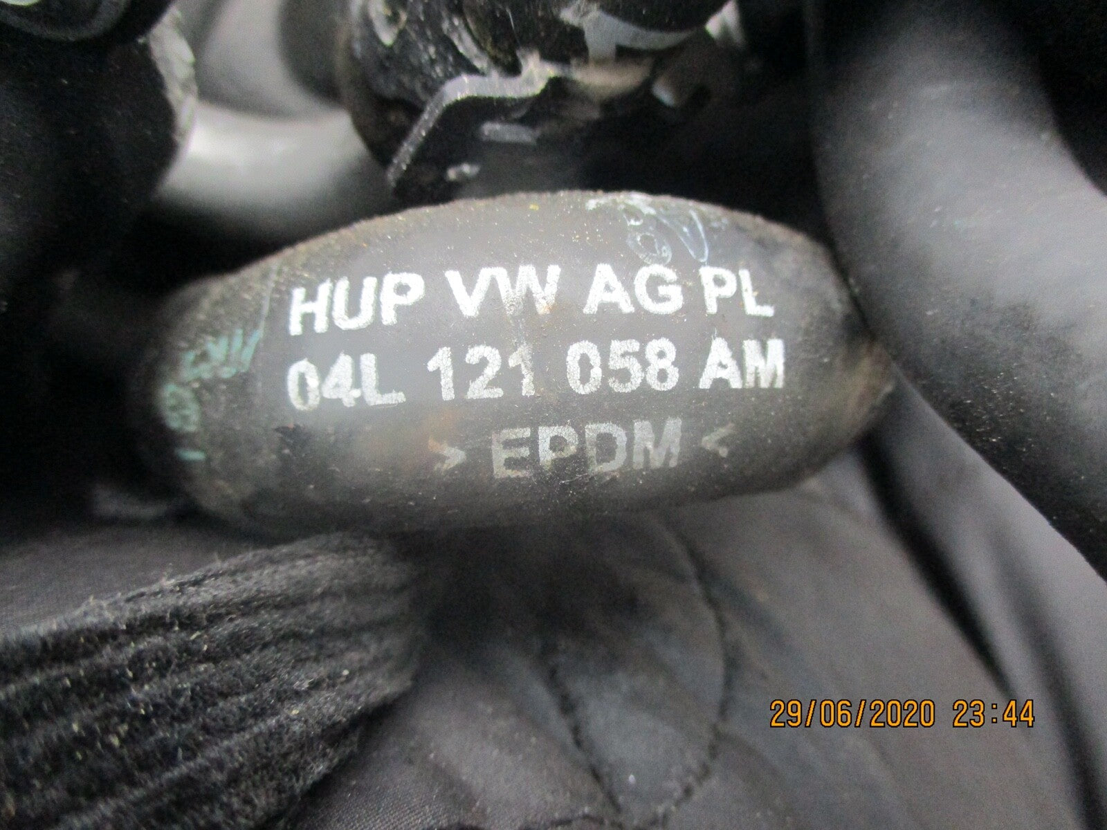 VW VOLKSWAGEN TIGUAN 2.0 TDI WATER COOLANT HOUSE PIPE 04L121058AM
