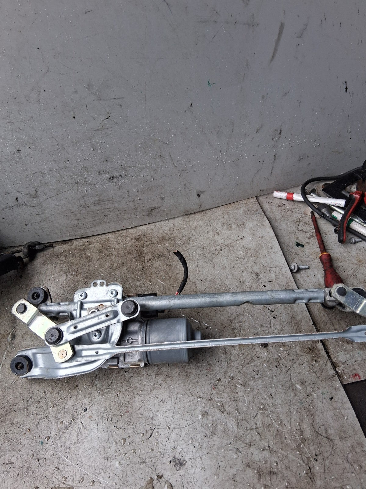 2016 VW VOLKSWAGEN GOLF FRONT WINDSCREEN WIPER MOTOR 1137328942