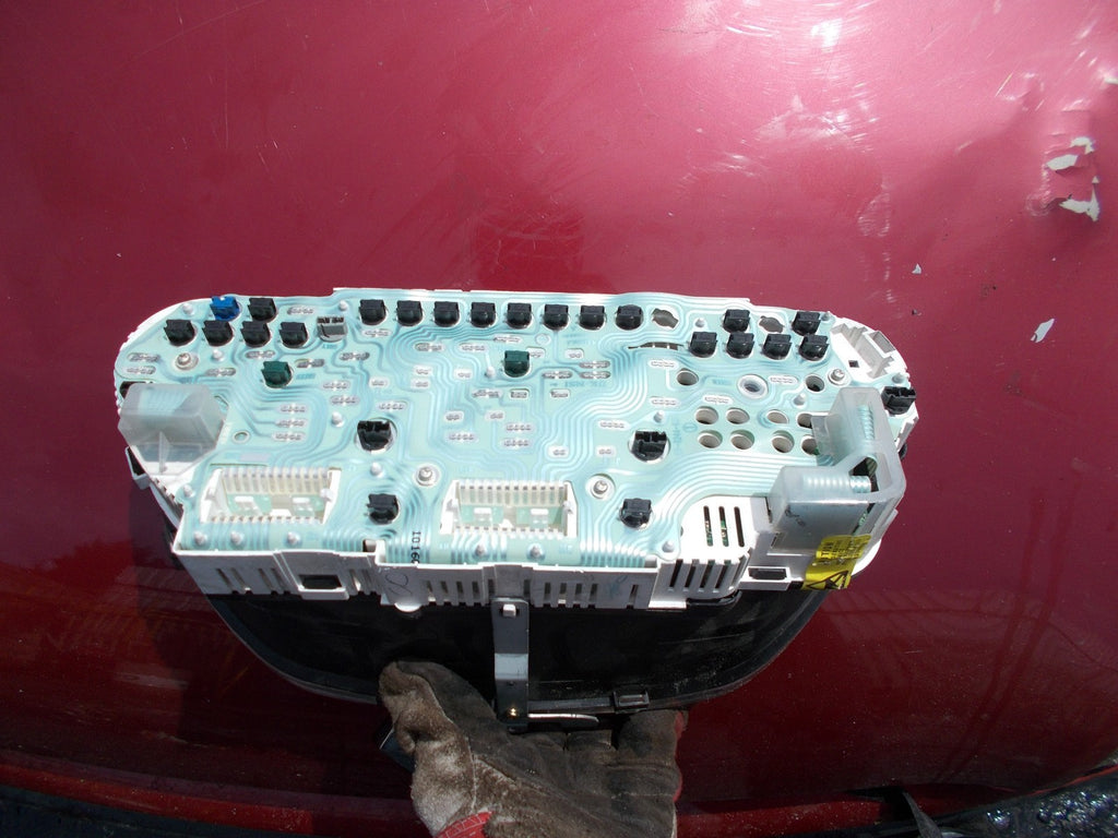 VOLVO V40 SPEEDOMETER CLOCKS 30889709/D