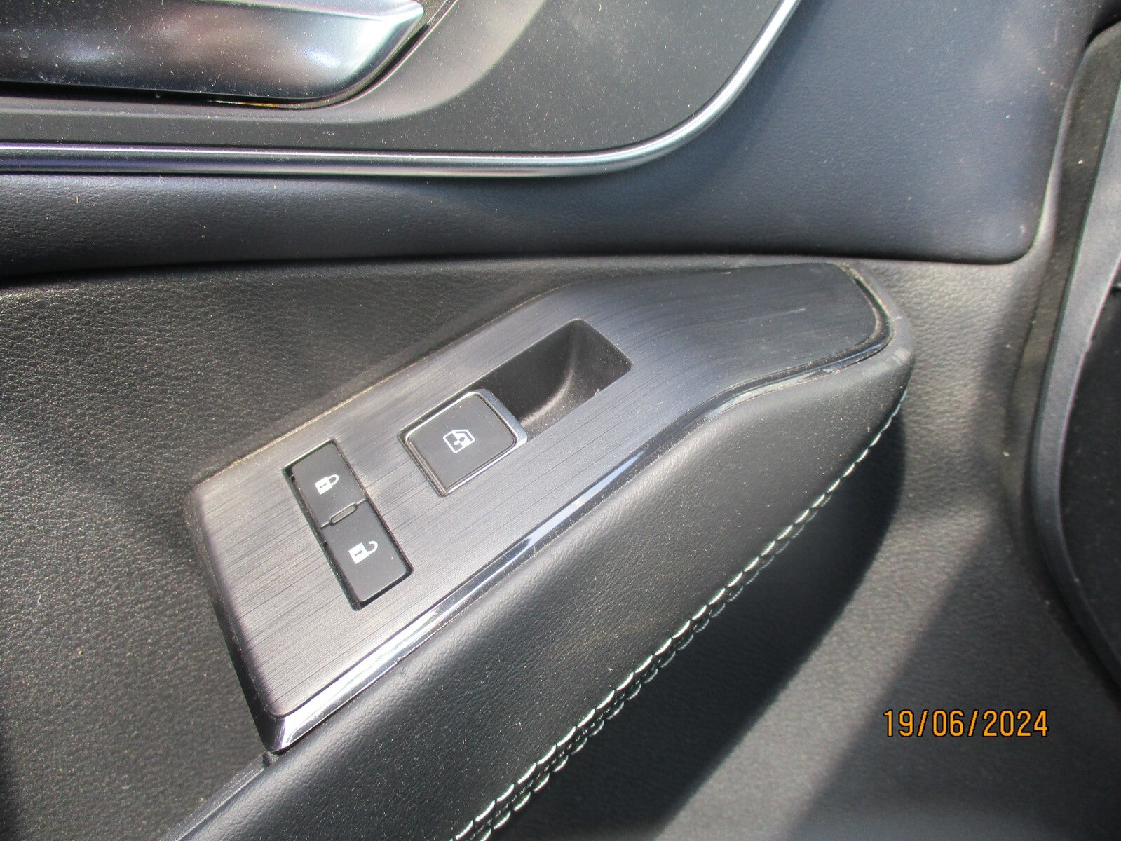 NISSAN QASHQAI J12 MK3 2023 NSF PASSENGER SIDE FRONT WINDOW SWITCH