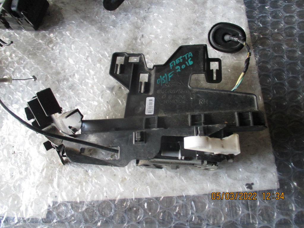 FORD FIESTA 2016 MK7 OSF FRONT DRIVER SIDE DOOR LOCK MECHANISM