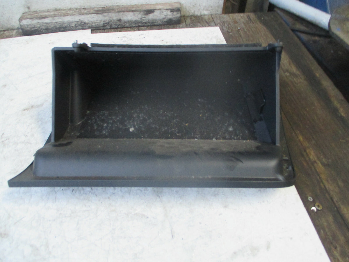 SKODA OCTAVIA MK3 2018 NS PASSENGER SIDE STORAGE COMPARTMENT 5E2857121B
