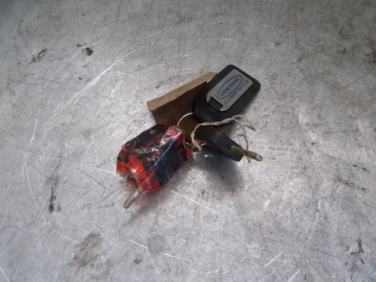 FORD FIESTA 1999 IGNITION BARREL WITH TWO KEYS