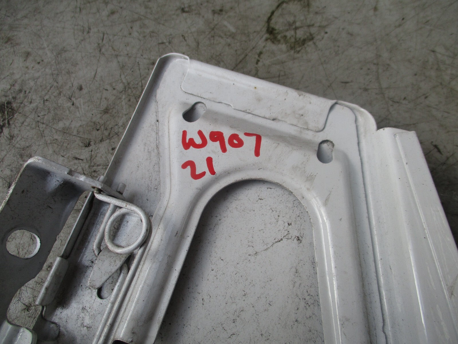 2021 MERCEDES BENZ SPRINTER W907  FUEL FILLER FLAP WHITE A9107500000