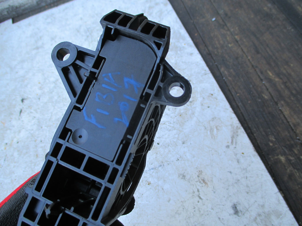 SKODA FABIA 2017 MK3 ACCELERATOR THROTTLE PEDAL 6C2723503B
