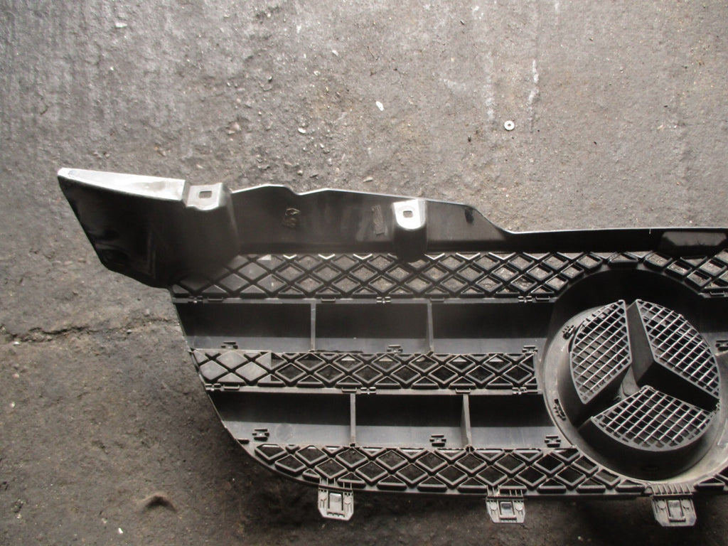 2013 MERCEDES SPRINTER W906 FRONT CENTRE GRILLE BLACK A90688003