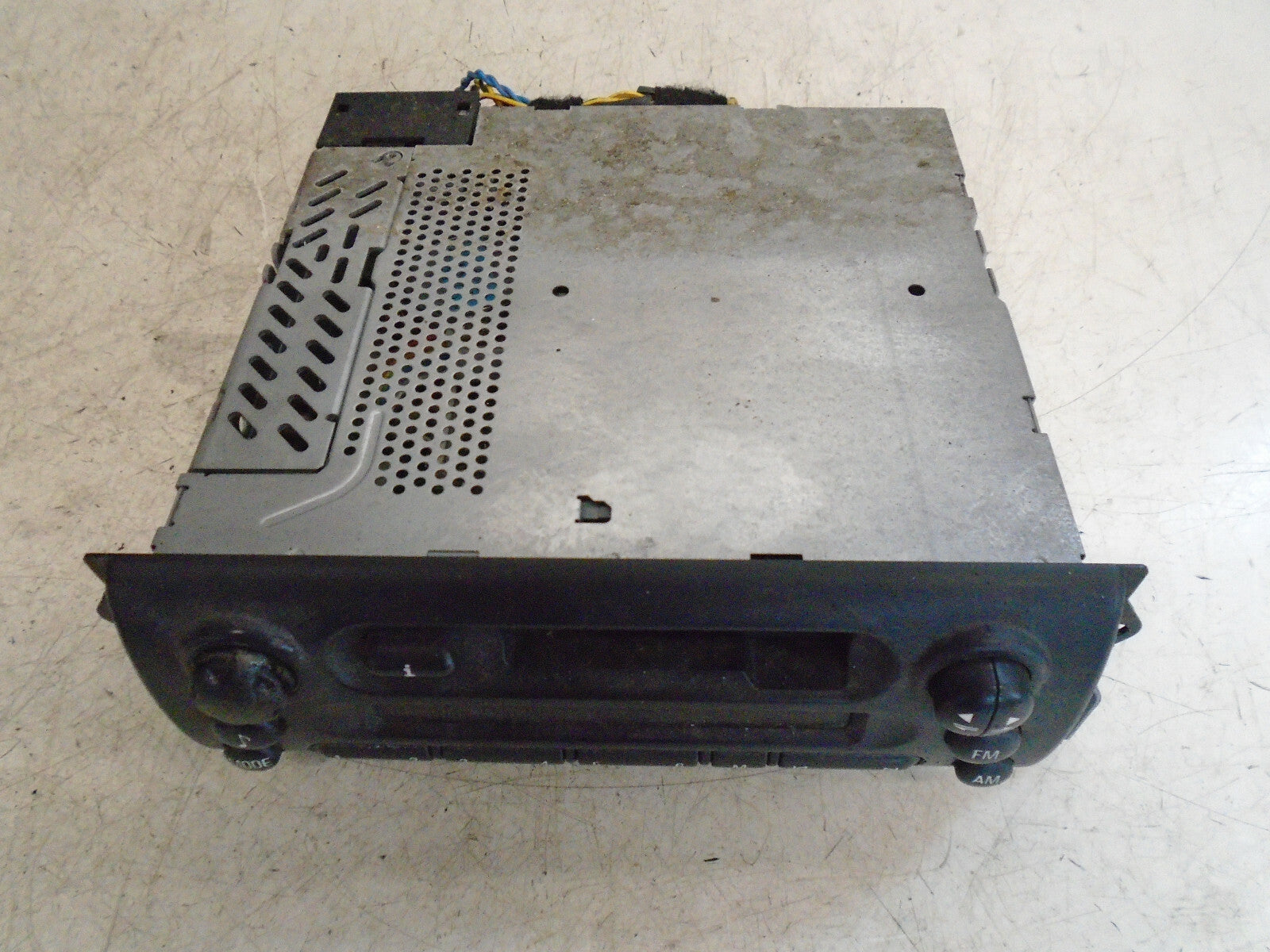 BMW MINI R50 MINI ONE RADIO STEREO CASSETTE HEAD UNIT 6909665