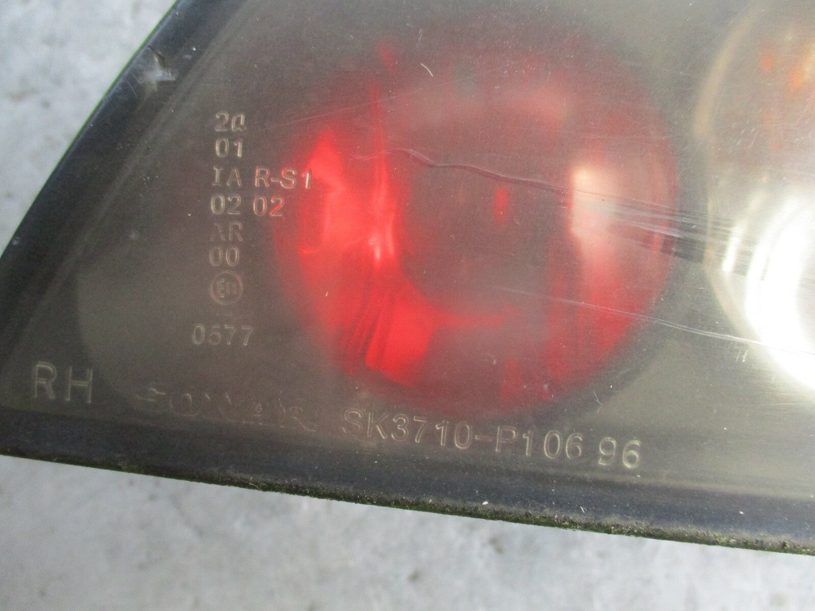 PEUGEOT 106 MK2 OSR DRIVER SIDE REAR TAIL LIGHT REAR RIGHT