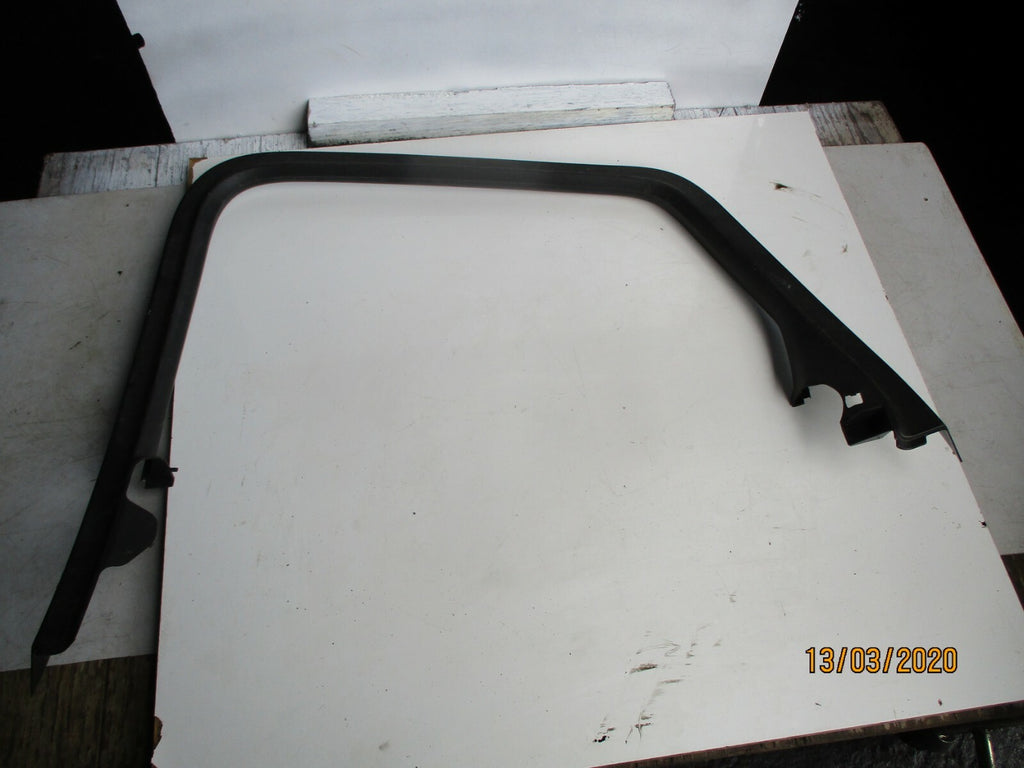 VAUXHALL ASTRA J 2013 OSR DRIVER SIDE REAR DOOR TRIM SURROUND MOULDING 13264860