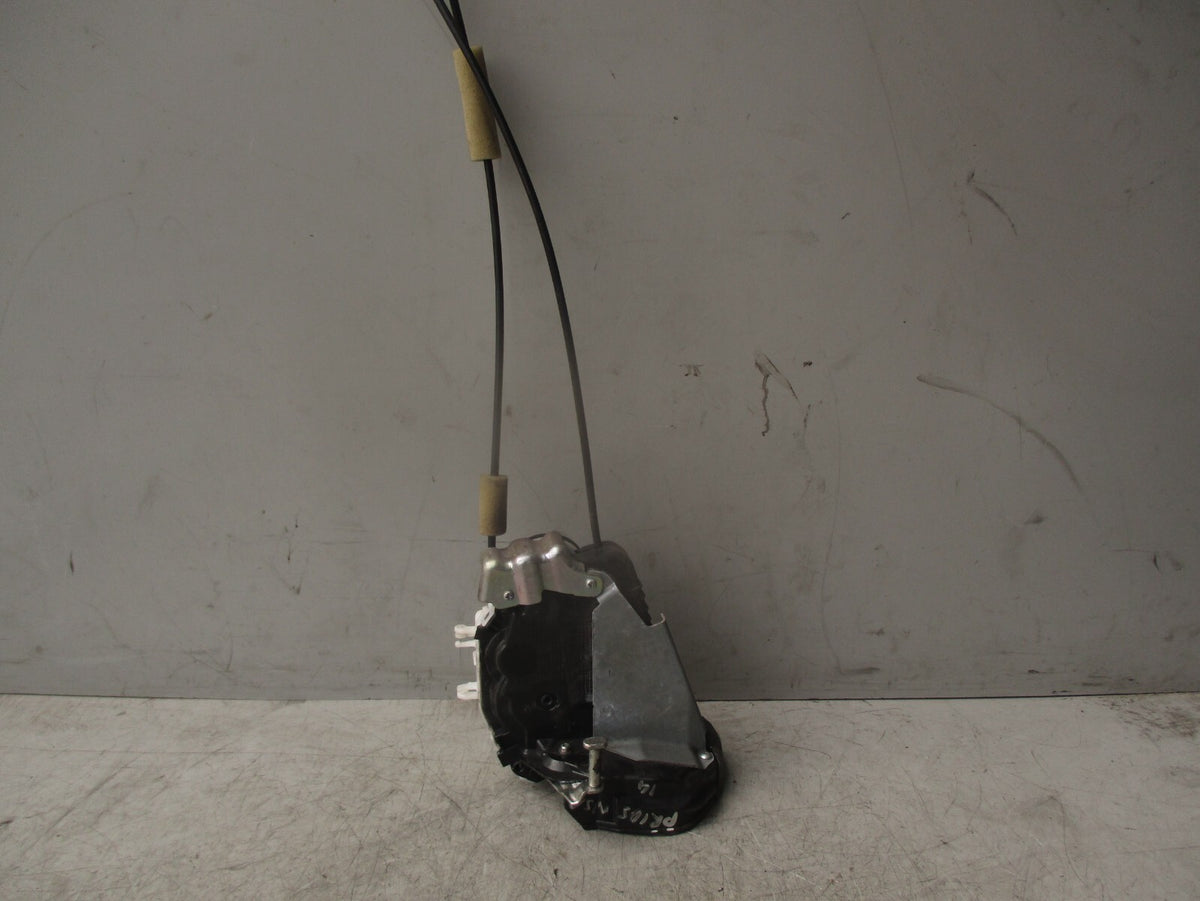 2014 TOYOTA PRIUS MK3 NSR PASSENGER SIDE REAR DOOR LOCK MECHANISM
