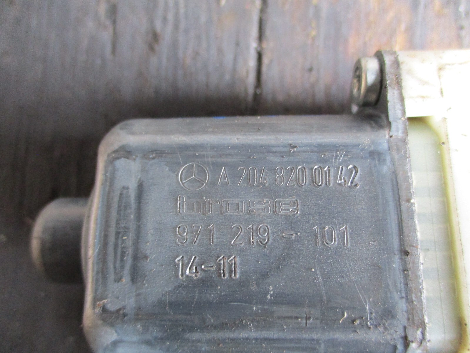 MERCEDES-BENZ C CLASS W204 2014 LEFT FRONT MOTOR REGULATOR A2048200142