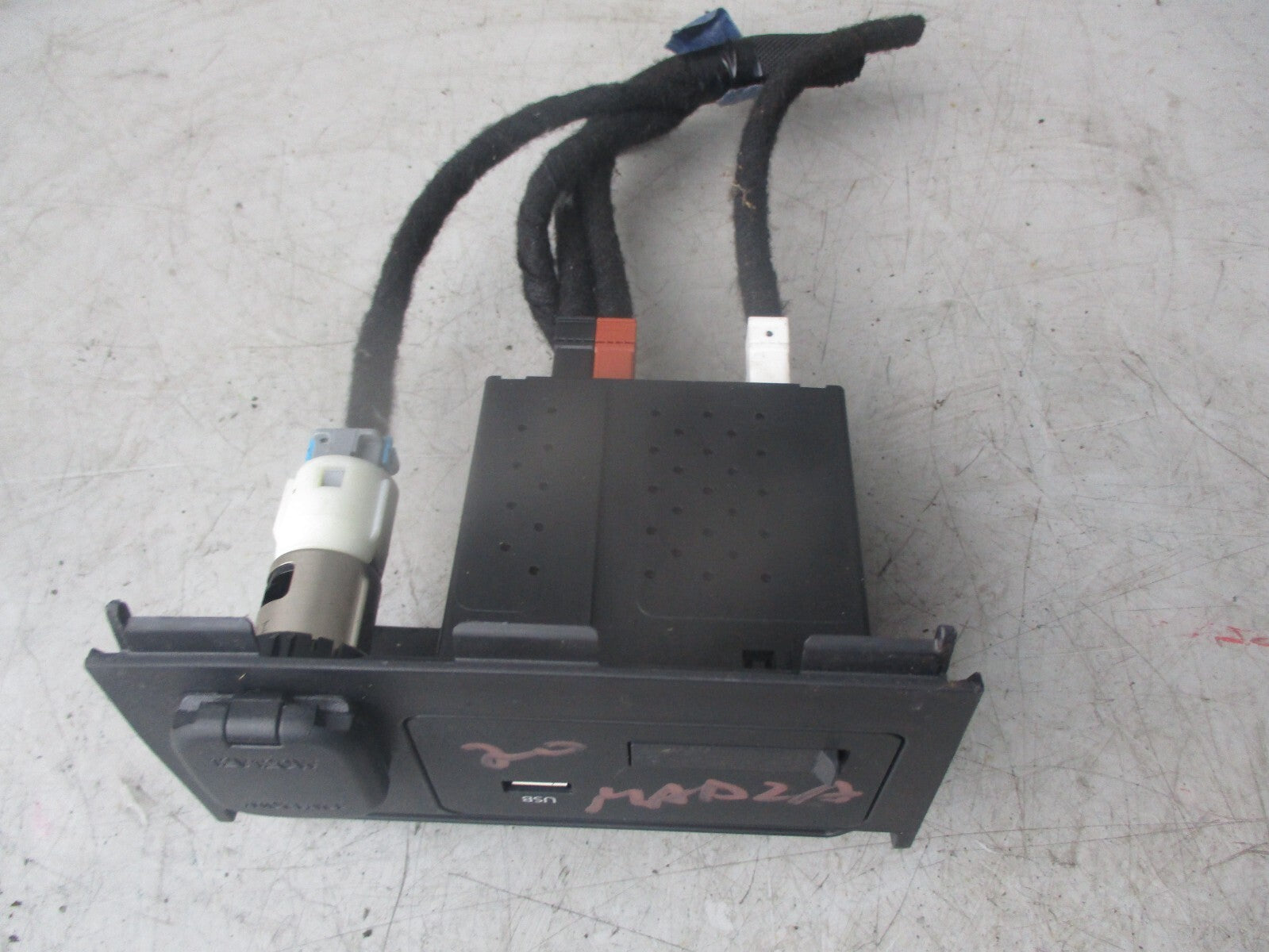MAZDA 3 2020 USB & SD CARD CONTROL MODULE BDGG669U0