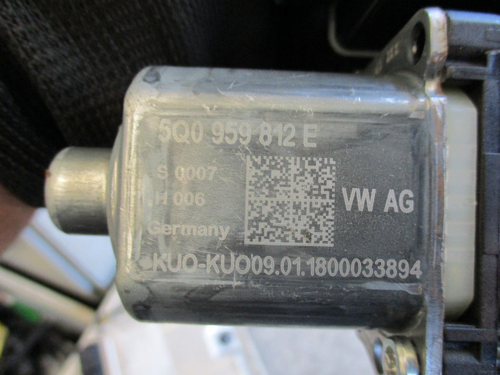 SEAT LEON 5F (MK3) 2018 OSR DRIVER SIDE REAR DOOR WINDOW REGULATOR 5Q0959812E