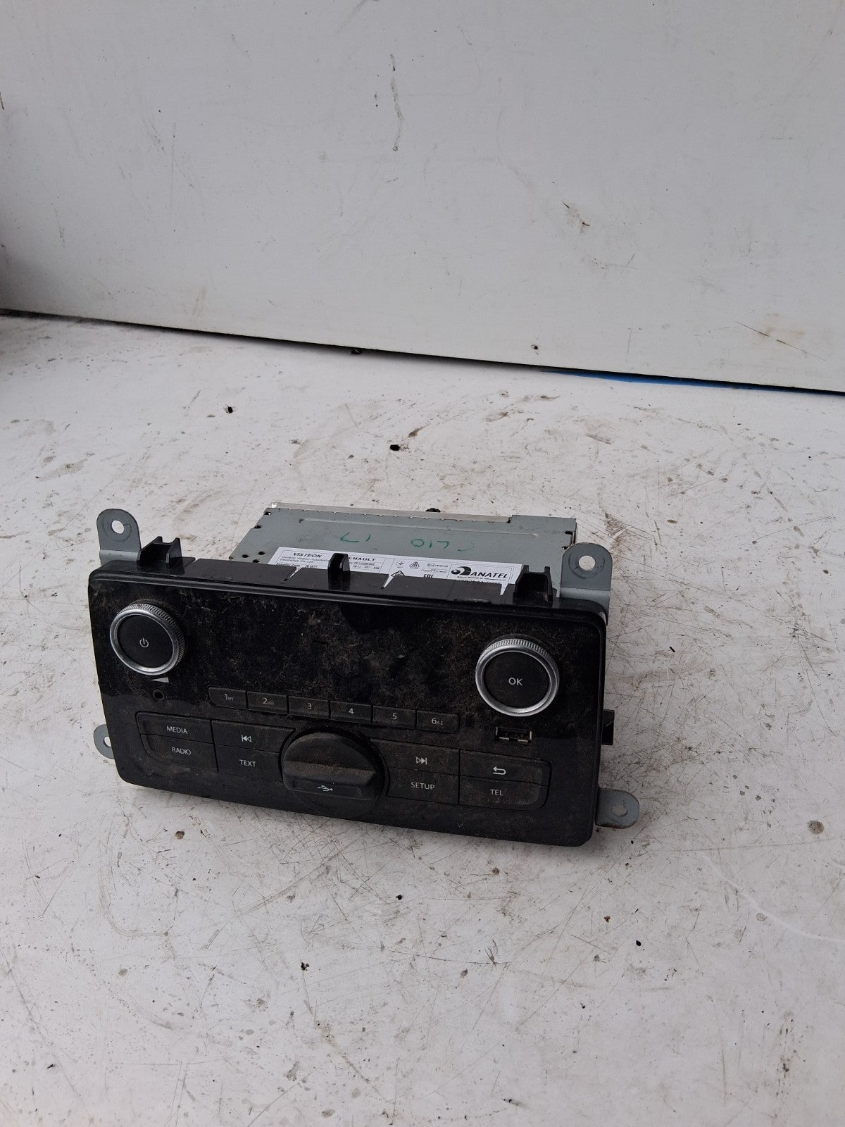 2017 RENAULT CLIO COMPLETE CAR RADIO WITHOUT CODE 281158838R