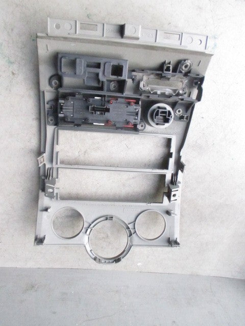 2009 RENAULT MEGANE MK2 START/STOP SWITCH & RADIO TRIM
