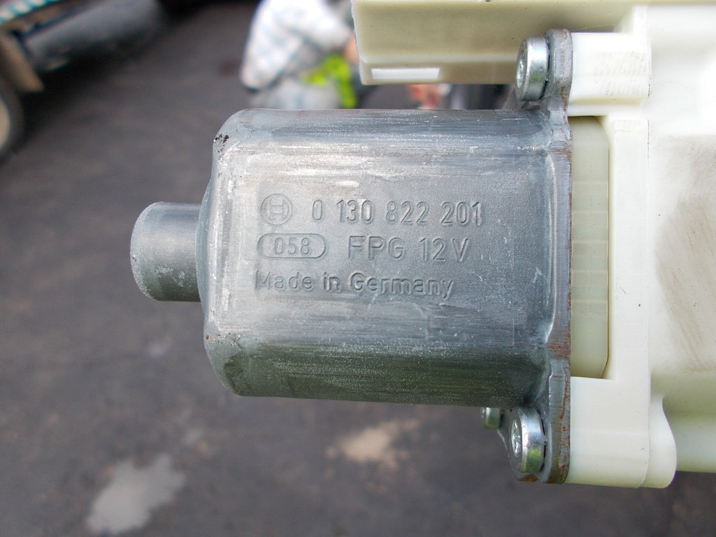 2007 PEUGEOT 407 SW ESTATE NSR PASSENGER SIDE REAR WINDOW MOTOR 9646595680
