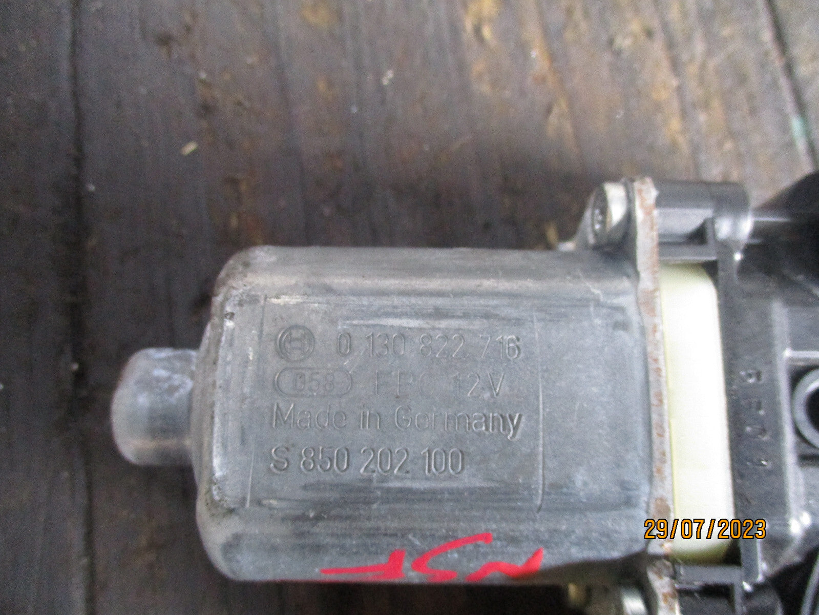 AUDI A3 2013 NSF PASSENGER SIDE FRONT WINDOW MOTOR 5Q0959802B
