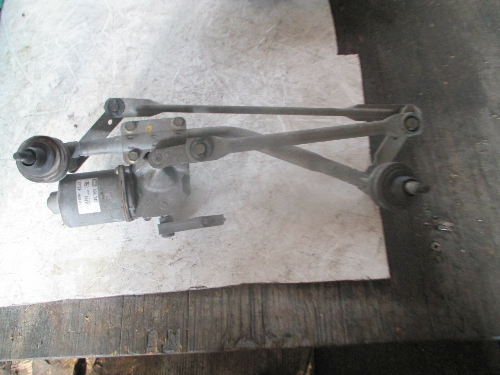 FORD FIESTA 2002 MK5 FRONT WIPER MOTOR WITH LINKAGES 2S6T17B571