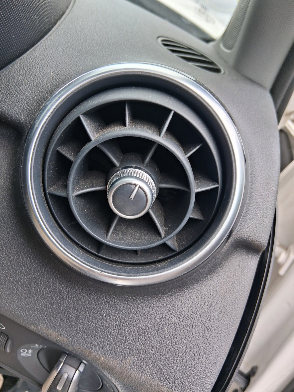 2018 AUDI A1 8X HATCHBACK OSF DRIVER SIDE FRONT RIGHT DASHBOARD AIRVENT