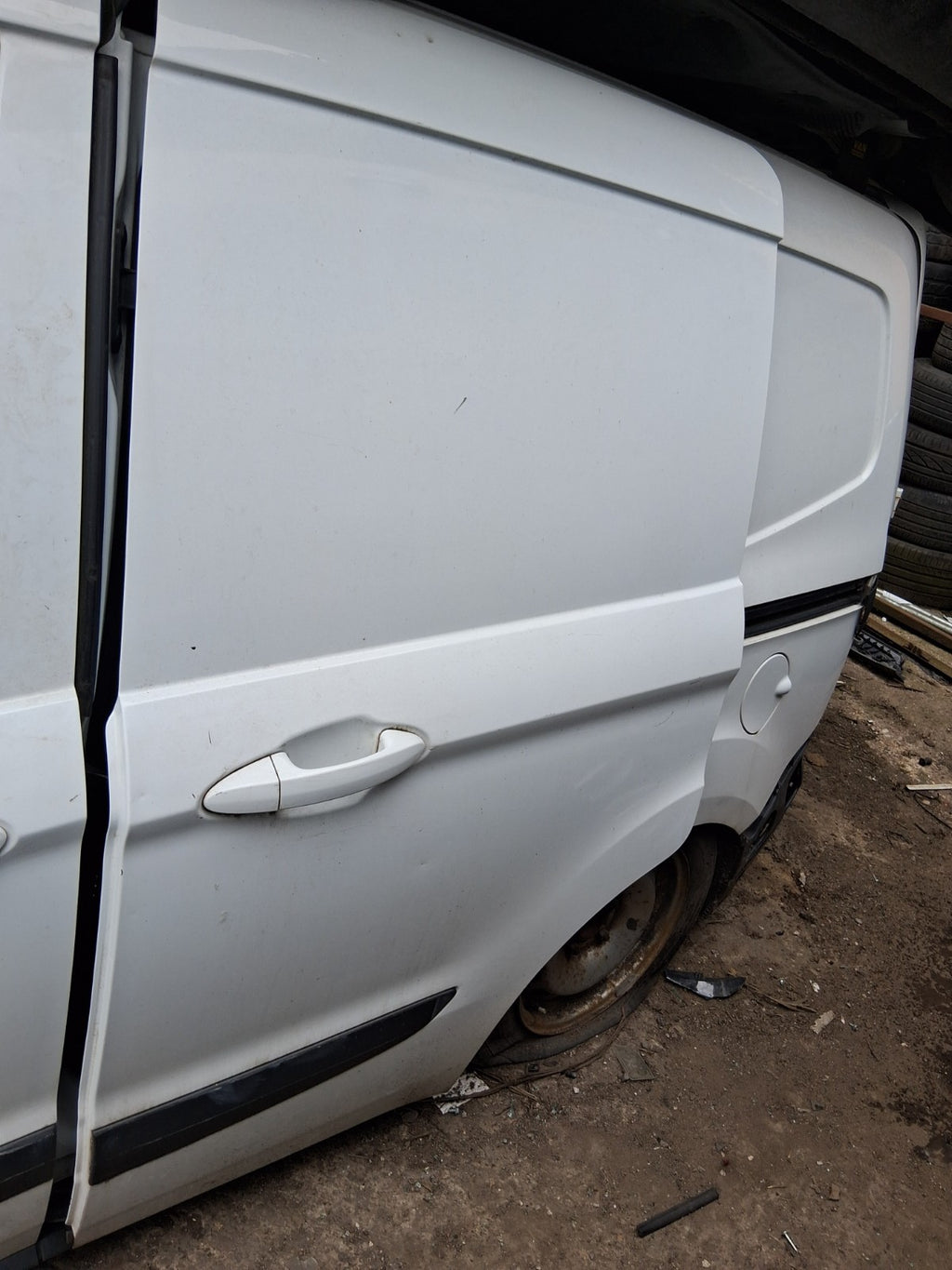FORD TRANSIT COURIER 2015 NS PASSENGER SIDE SLIDING DOOR WHITE