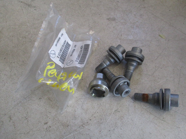 2020 PEUGEOT CITROEN MK3 WHEEL LOCKING NUT & KEY