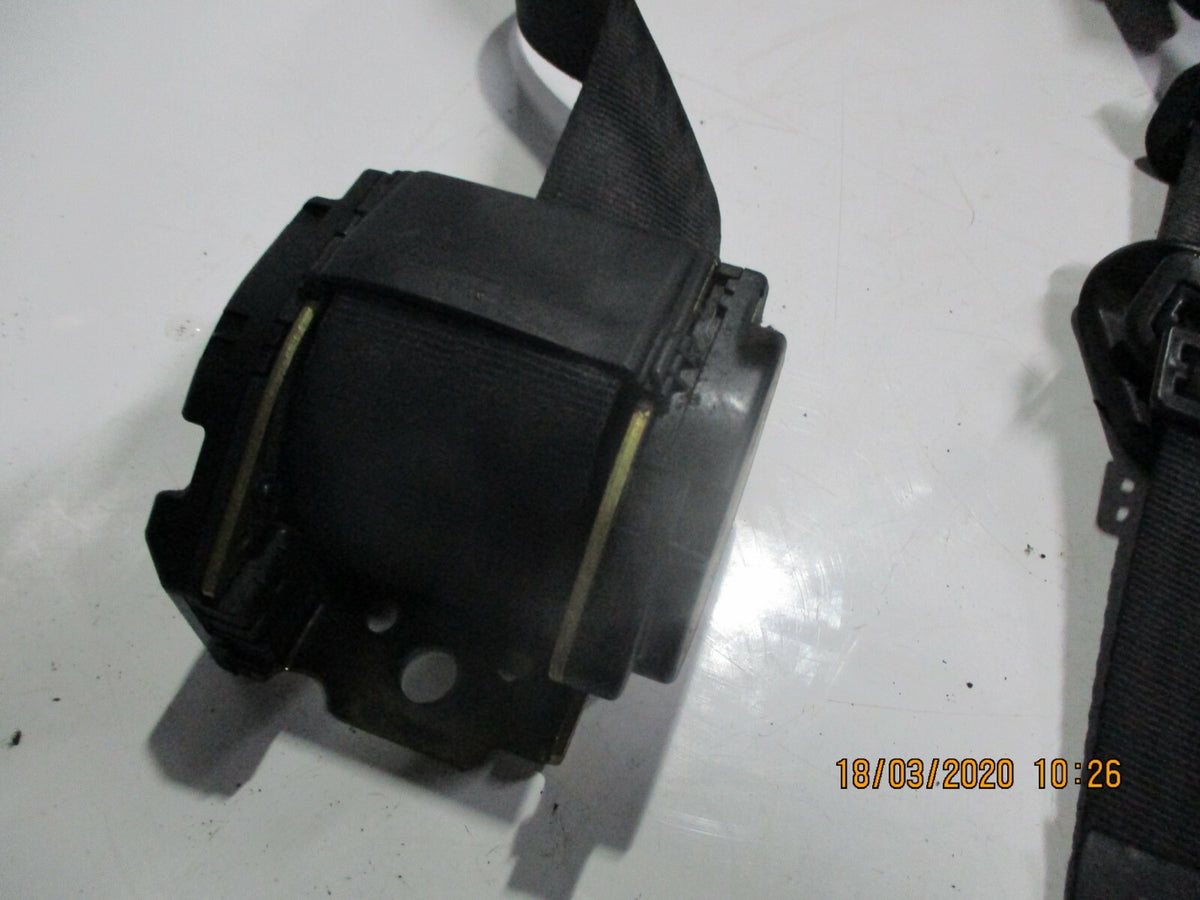 LONDON TAXI LTI TX2 2006 SEAT BELT ASSEMBLY UNIT 0428117 043945 4208073 060215