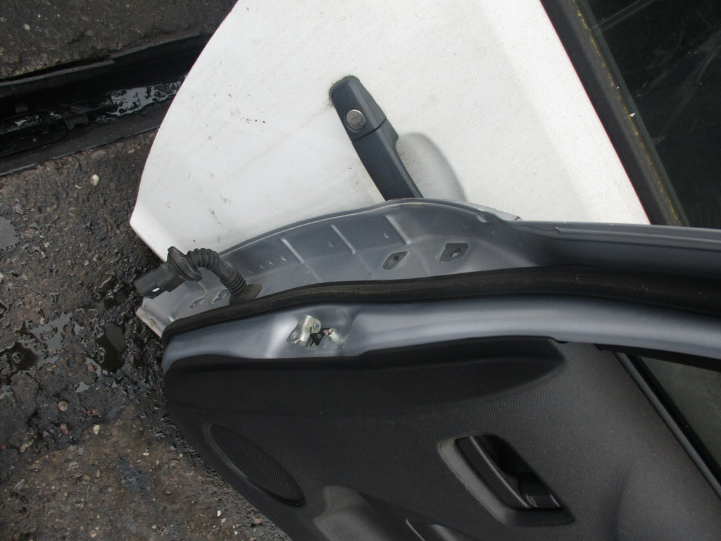 MITSUBISHI MIRAGE MK6 OSR DRIVER SIDE REAR COMPLETE DOOR SILVER