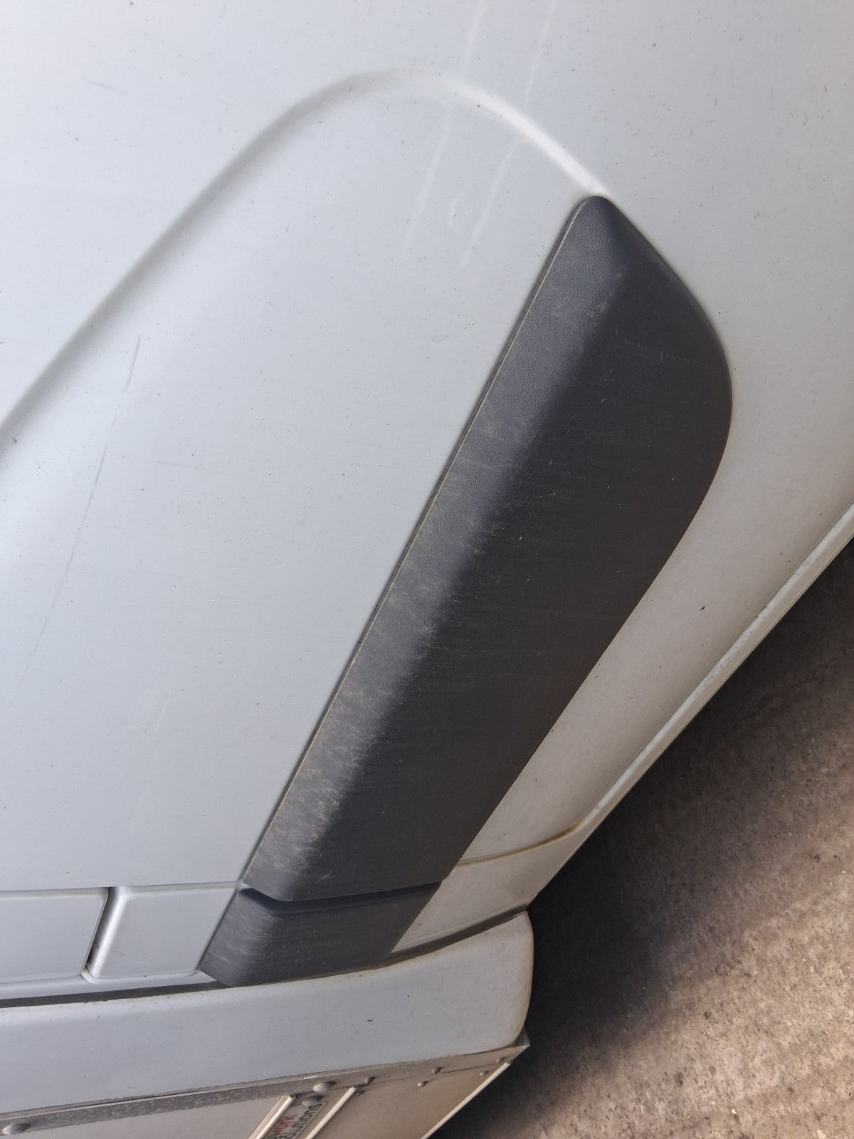 2024 RENAULT MASTER MK3 OSF DRIVER SIDE FRONT DOOR MOULDING TRIM