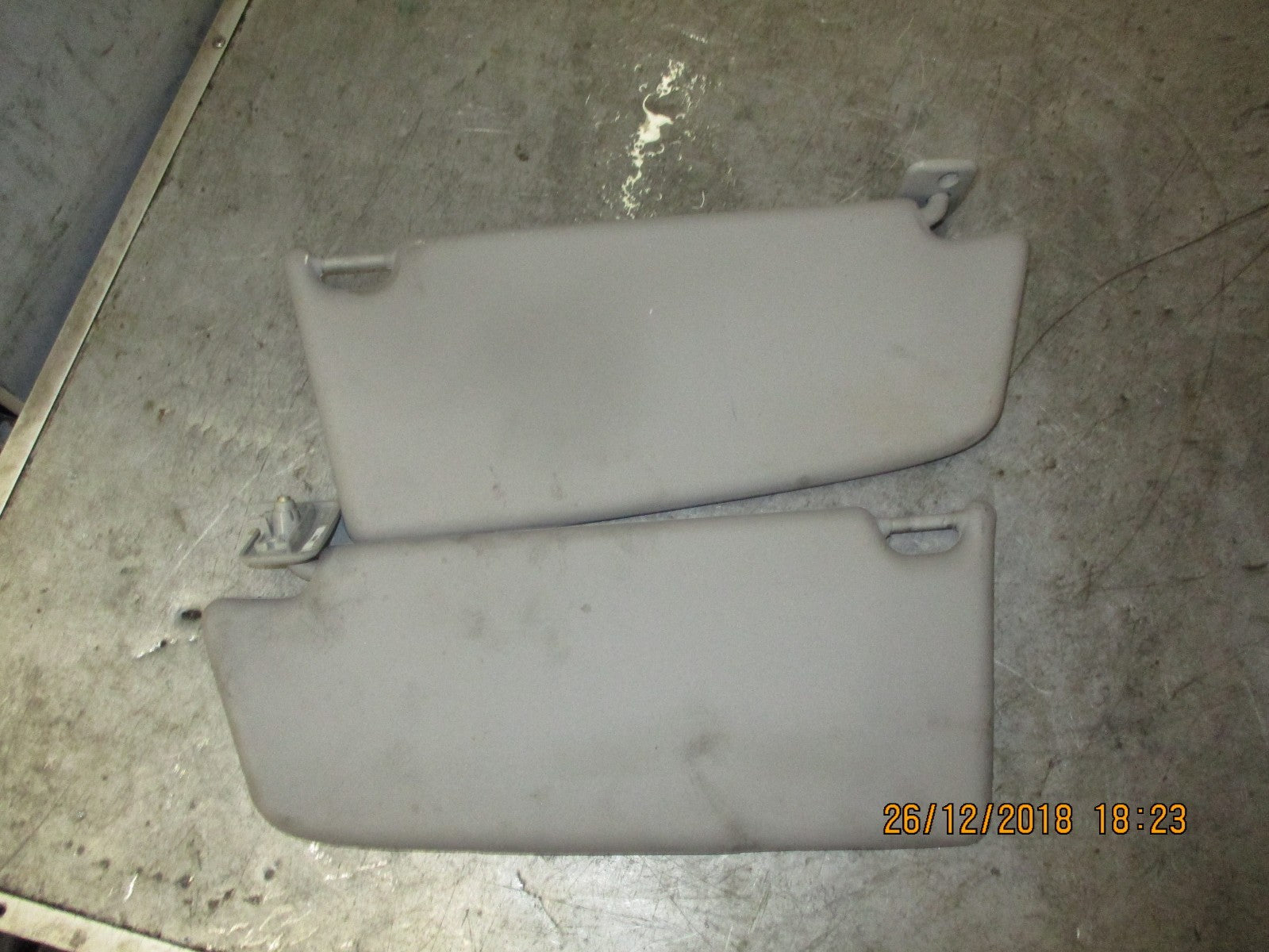VAUXHALL ASTRA H PASSENGER & DRIVER SUN VISORS 13113043 13113044